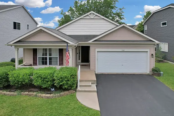 3345 Silver City Court, Montgomery, IL 60538