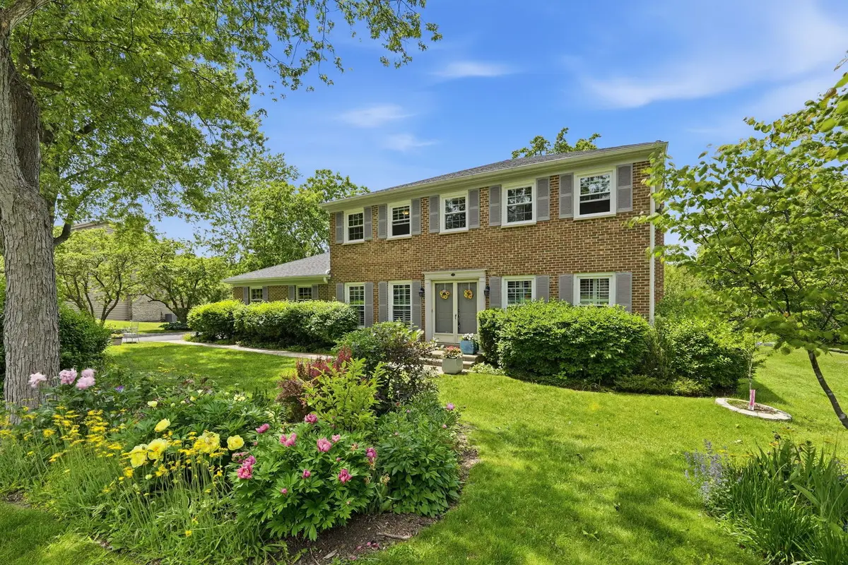 5 Middlebury Lane, Lincolnshire, IL 60069 - #1