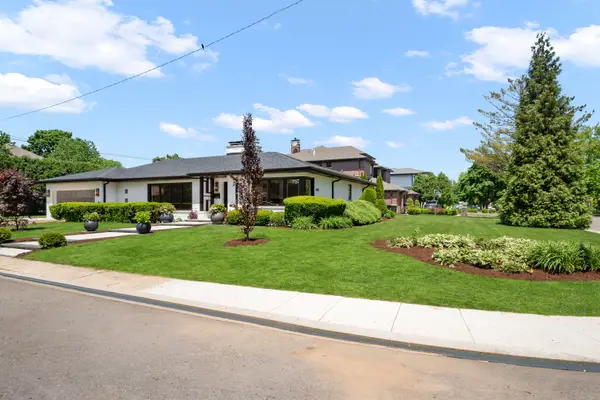 6600 N Kenton Avenue, Lincolnwood, IL 60712