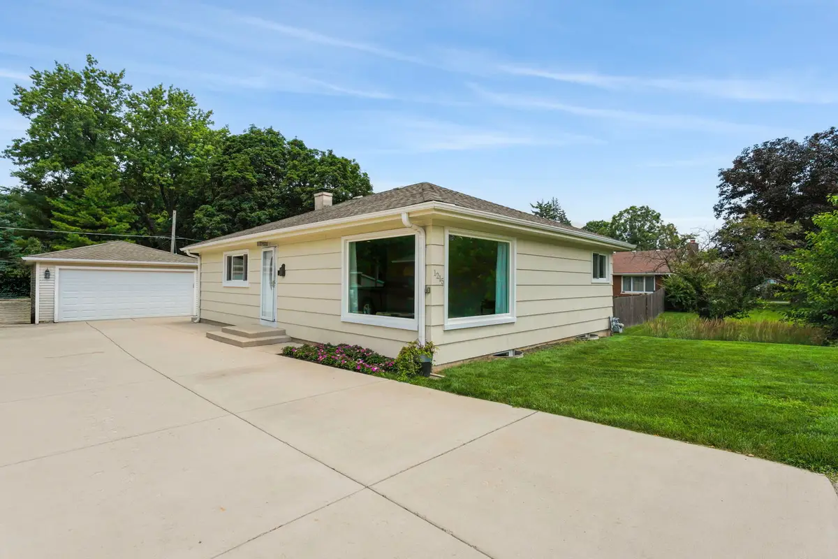 1215 W Roosevelt Road, Wheaton, IL 60187 - #1