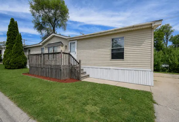 38703 N Sheridan Road #164, Beach Park, IL 60099