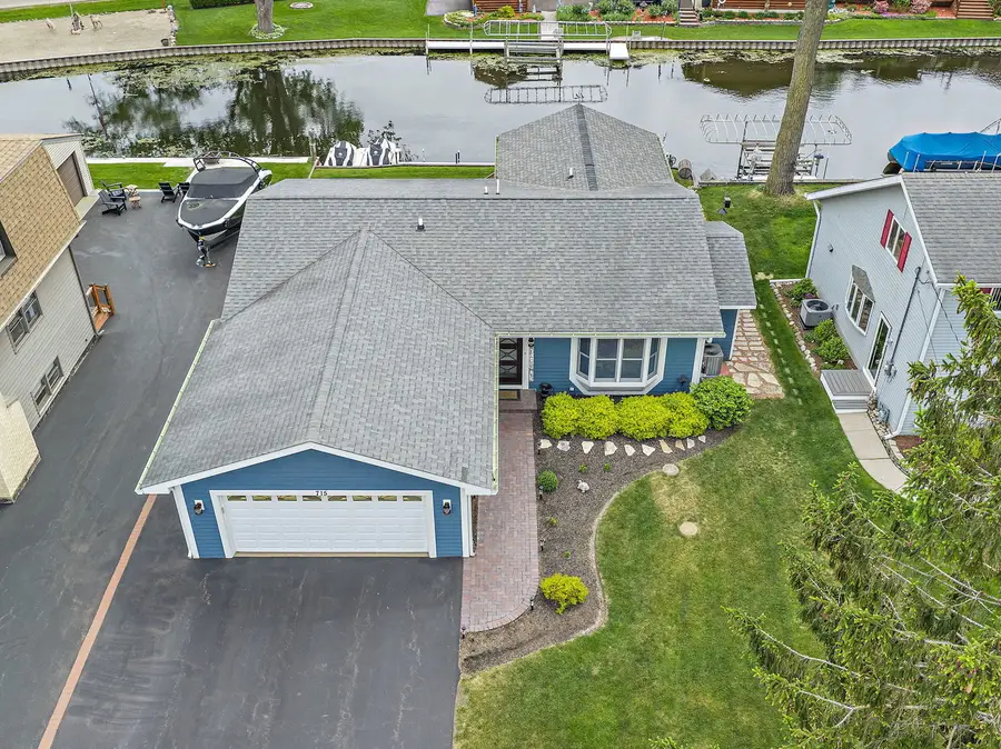 715 Monterrey Terrace, McHenry, IL 60050 - #2
