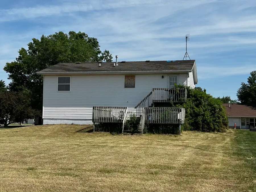 1207 W 23rd Street, Rock Falls, IL 61071 - #3