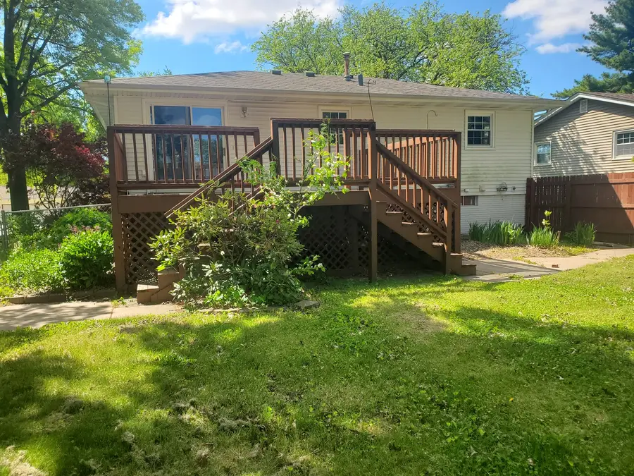 30 Parkview Drive, Eldridge, IA 52748 - #3