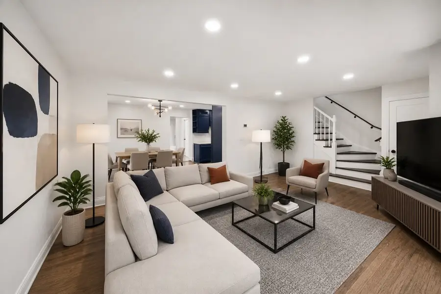8848 S Jeffery Boulevard, Chicago, IL 60617 - #3