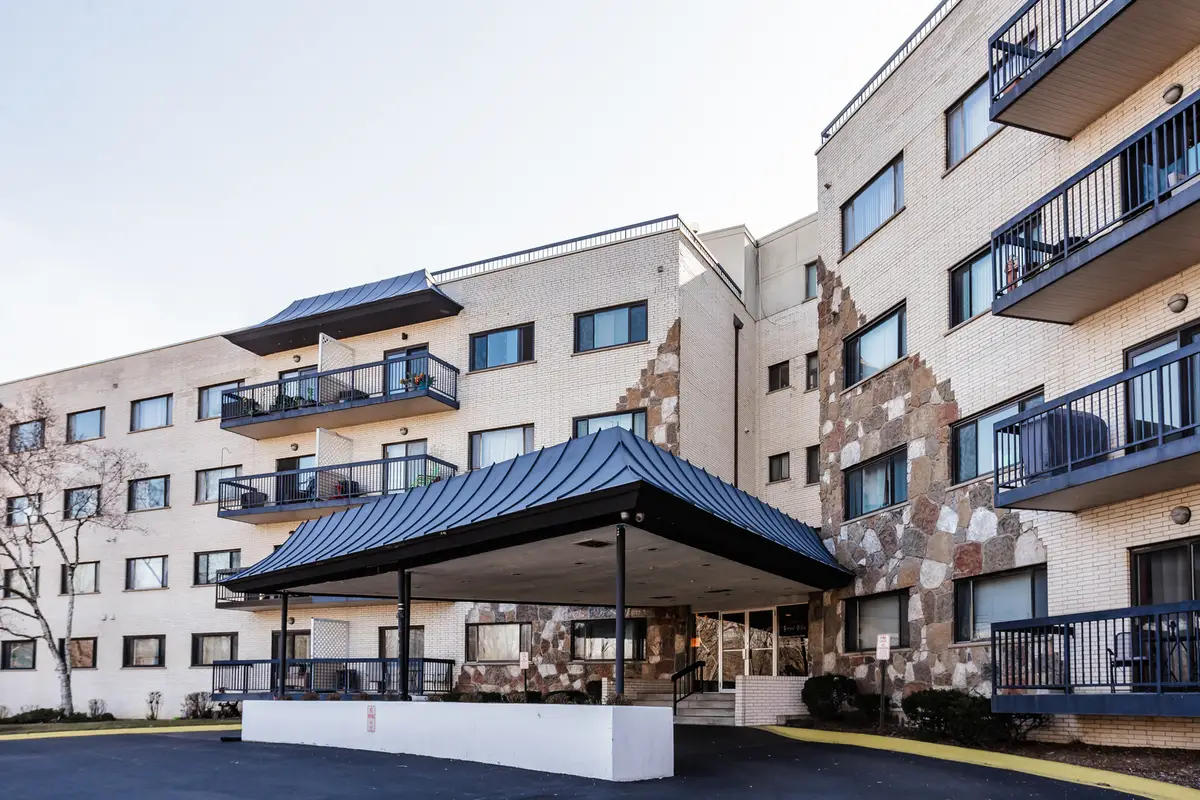 6700 S Brainard Avenue #411, Countryside, IL 60525 - #1