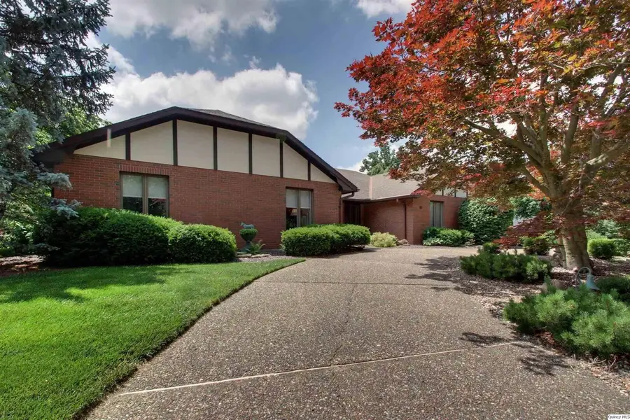 4020 Cumberland Dr., Quincy, IL 62305 - #2
