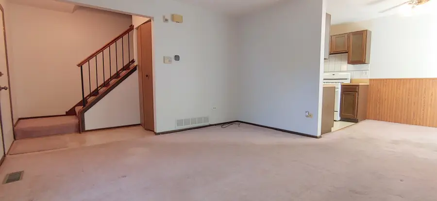 1070 Glouchester Harbor #1070, Schaumburg, IL 60193 - #3