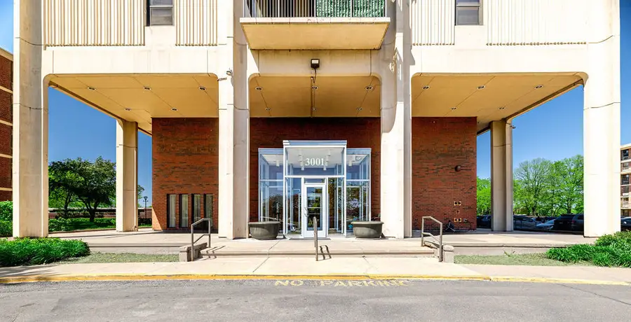3001 S Michigan Avenue #1006, Chicago, IL 60616 - #2