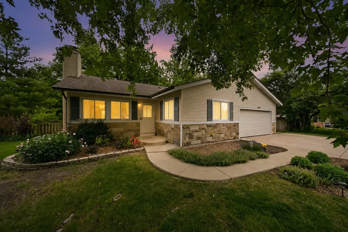 2S445 Sanchez Drive, Warrenville, IL 60555 - #1
