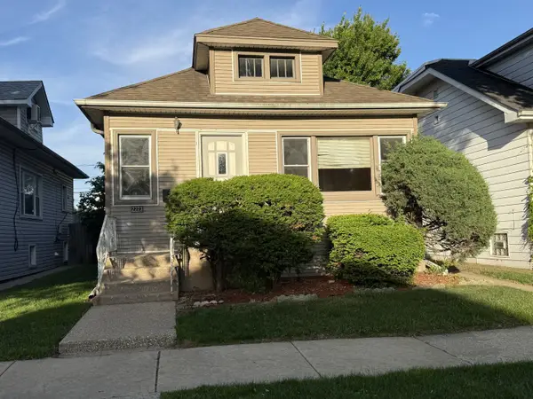 2223 N 74th Avenue, Elmwood Park, IL 60707