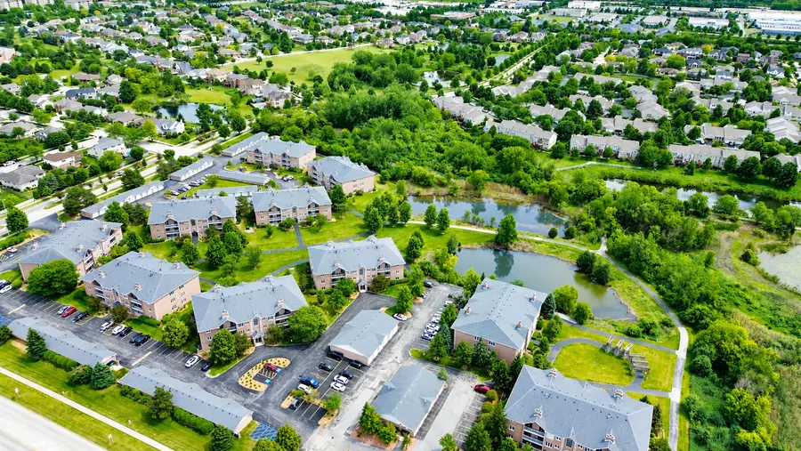 11535 Settlers Pond Way #8-1B, Orland Park, IL 60467 - #3