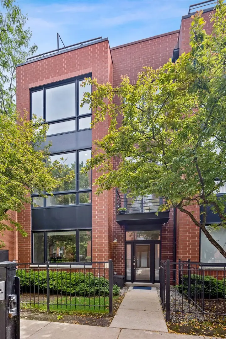 2318 W Wolfram Street, Chicago, IL 60618 - #1
