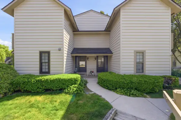 648 Mitchell Court, Gurnee, IL 60031