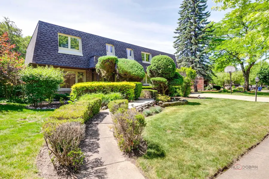 2315 Castilian Circle, Northbrook, IL 60062 - #2