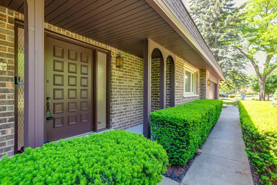 2315 Castilian Circle, Northbrook, IL 60062 - #3