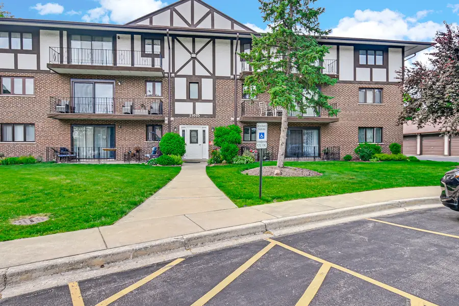 11015 S Theresa Circle #3C, Palos Hills, IL 60465 - #3