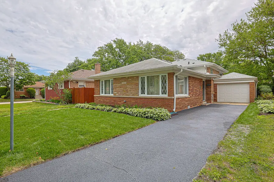 5505 Keeney Street, Morton Grove, IL 60053 - #2
