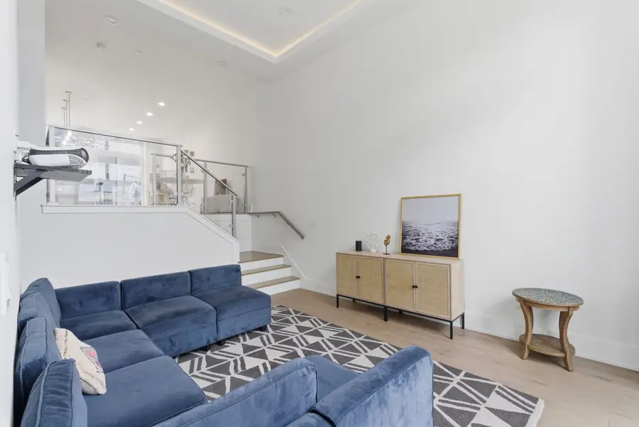 6227 D S Ellis Avenue, Chicago, IL 60637 - #3