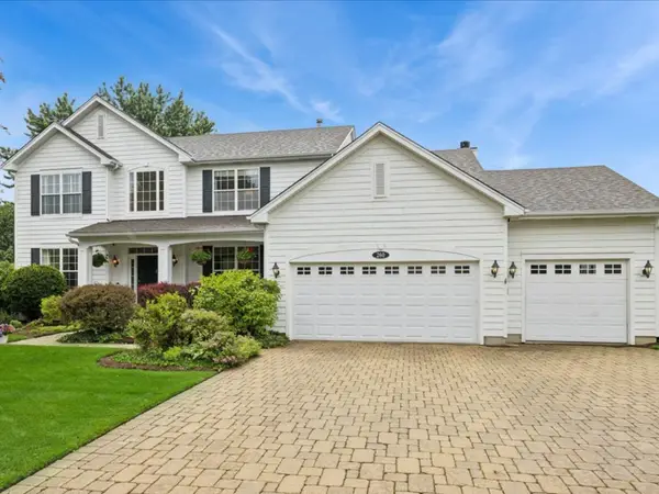 260 Summerdale Lane, Algonquin, IL 60102