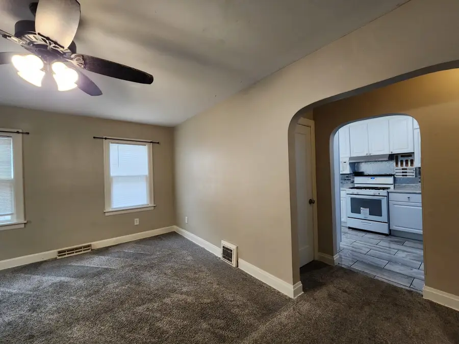 3026 Arlington Avenue, Davenport, IA 52803 - #3