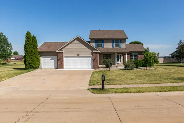 11 Jacob Drive, Eldridge, IA 52478