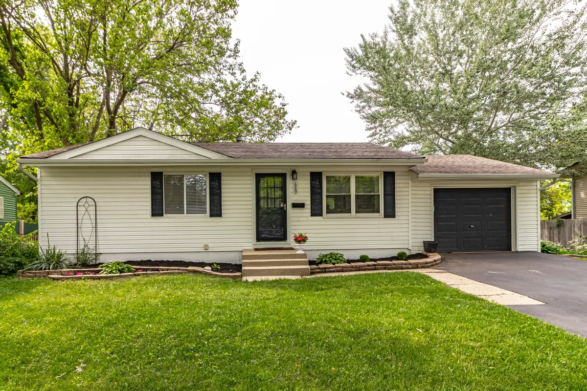 689 Laurel Avenue, Wauconda, IL 60084 - #1