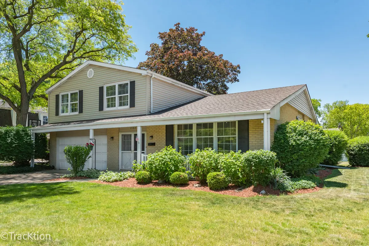 1502 S Harvard Avenue, Arlington Heights, IL 60005 - #1