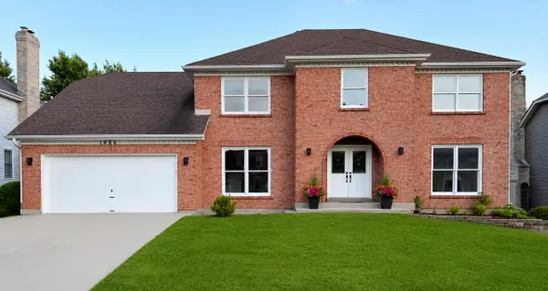 1682 Ithaca Drive, Naperville, IL 60565