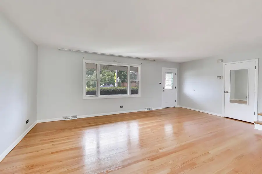 5455 S Catherine Avenue, Countryside, IL 60525 - #3