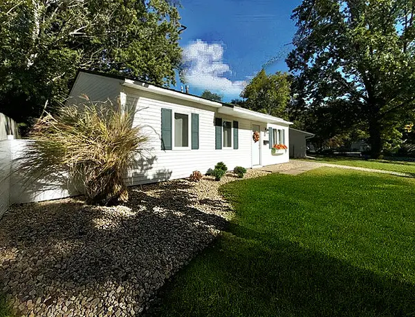 110 S Scottswood Drive, Urbana, IL 61802