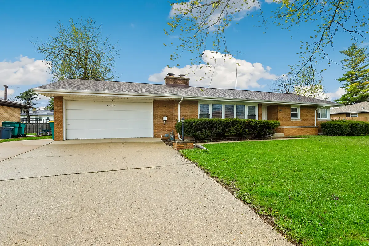1807 Glenwood Avenue, Joliet, IL 60435 - #1