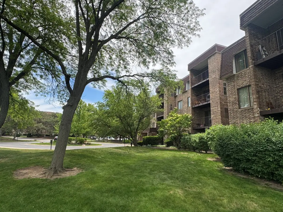 2050 Valencia Drive #205C, Northbrook, IL 60062 - #1