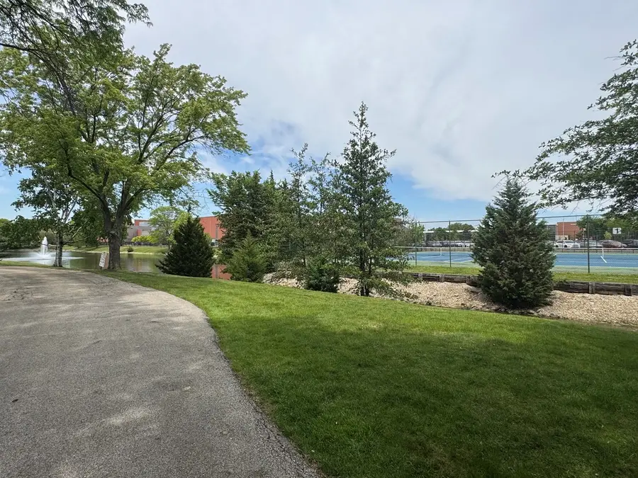2050 Valencia Drive #205C, Northbrook, IL 60062 - #3