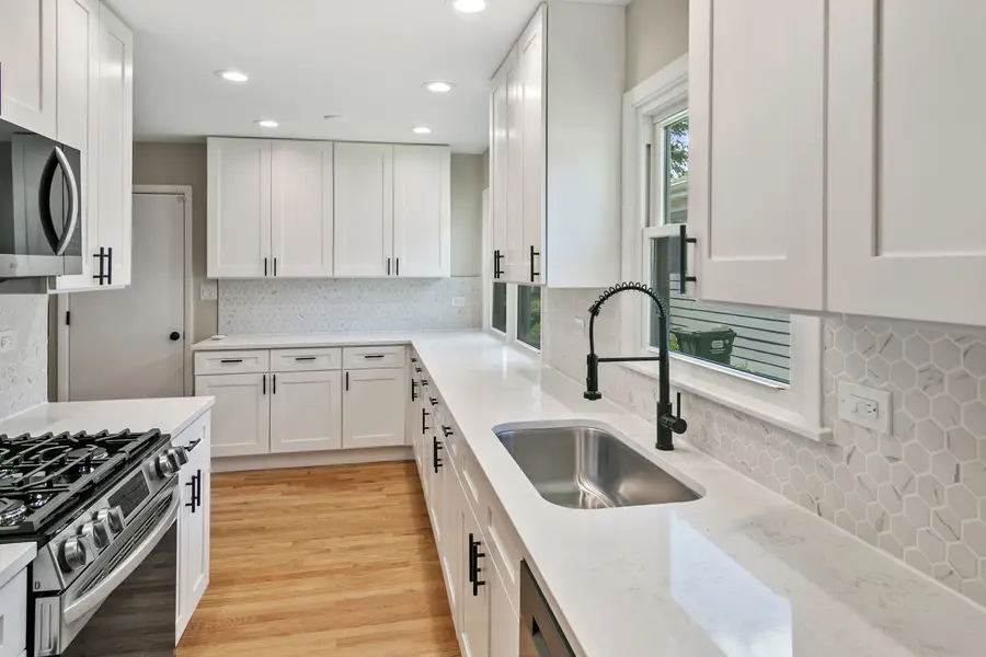 145 Walton Street, Barrington, IL 60010 - #2