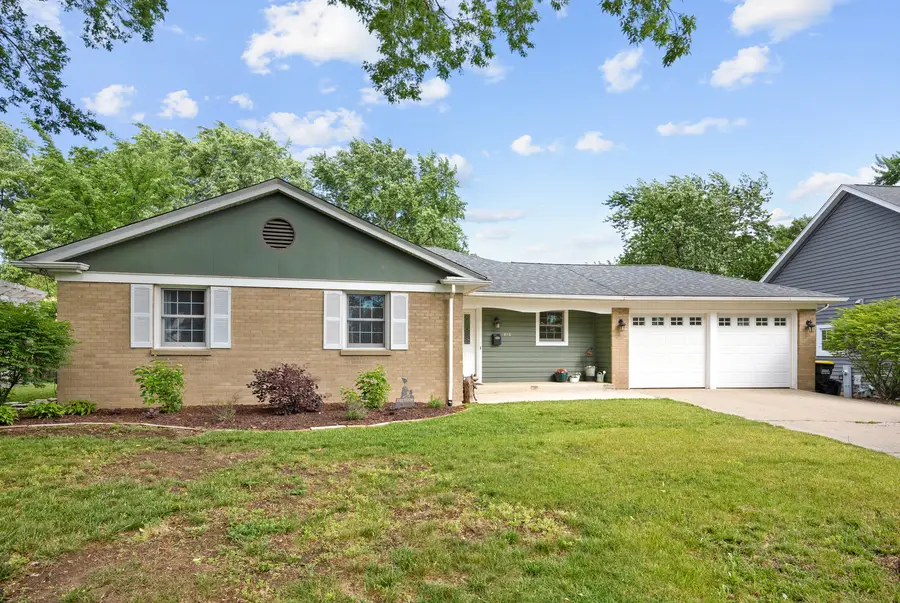 810 N Allen Avenue, McHenry, IL 60050 - #2