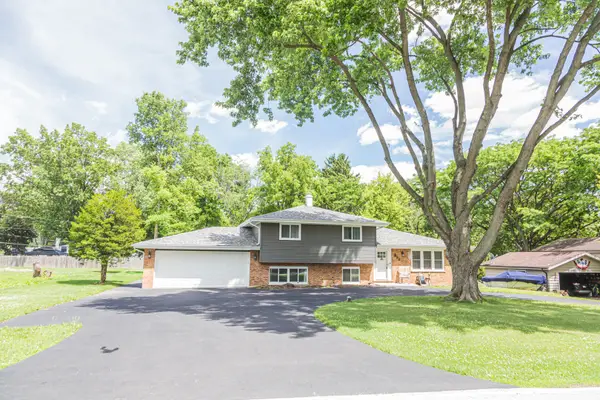4N211 Avard Road, West Chicago, IL 60185