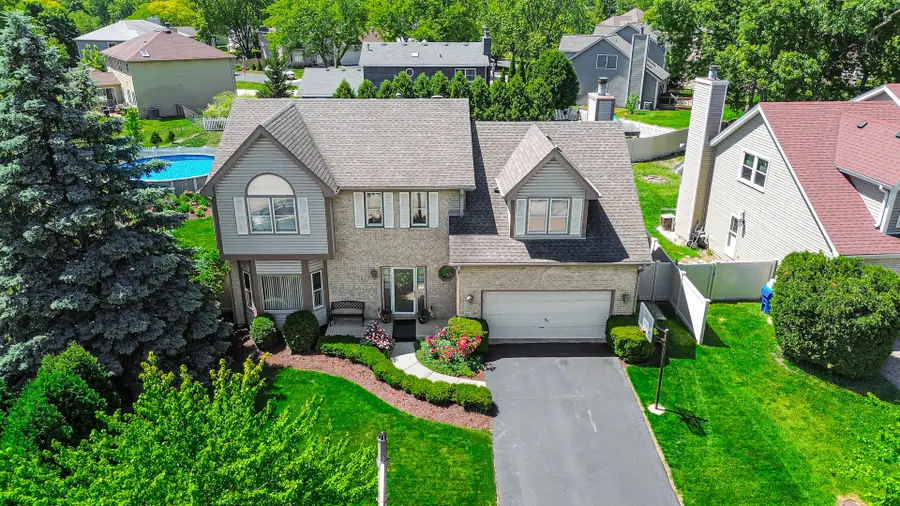 90 Rodenburg Road, Roselle, IL 60172 - #2