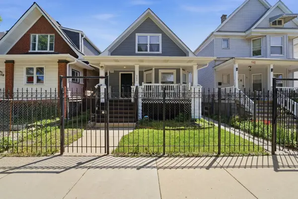 945 N Lawler Avenue, Chicago, IL 60651