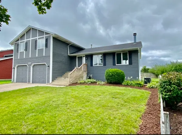 202 North Bridge Road, DeKalb, IL 60115