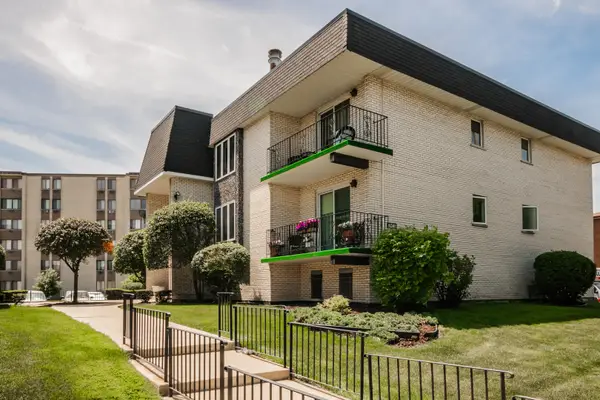 4041 W 97th Street #2N, Oak Lawn, IL 60453