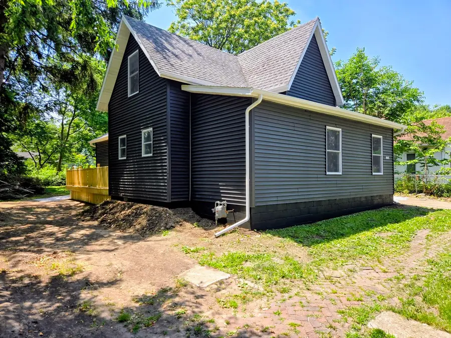 805 E California Avenue, Urbana, IL 61801 - #2