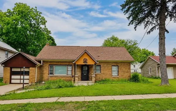 828 2nd Avenue, Aurora, IL 60505