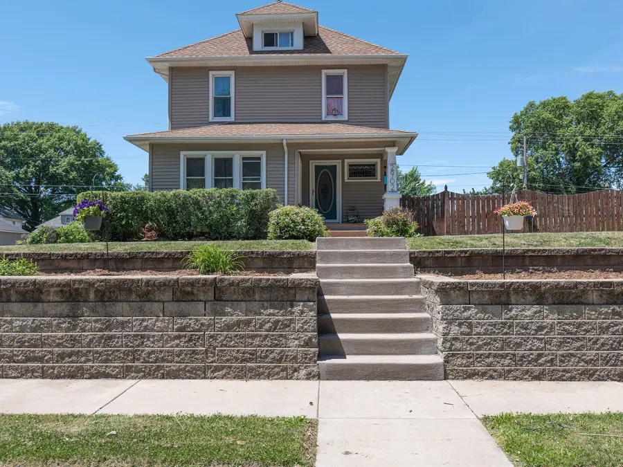 2902 Fair Avenue, Davenport, IA 52803 - #2