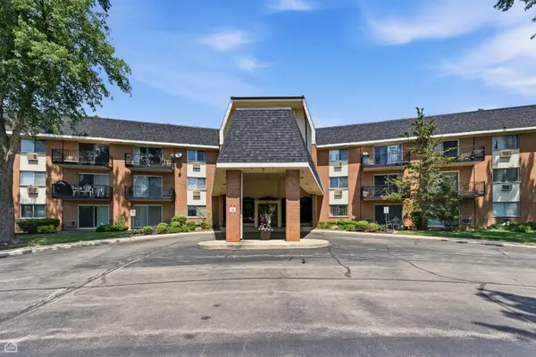 1198 Royal Glen Drive #126, Glen Ellyn, IL 60137
