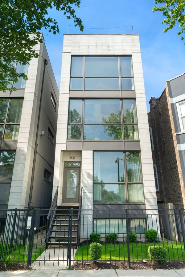 2534 N Linden Place #1, Chicago, IL 60647