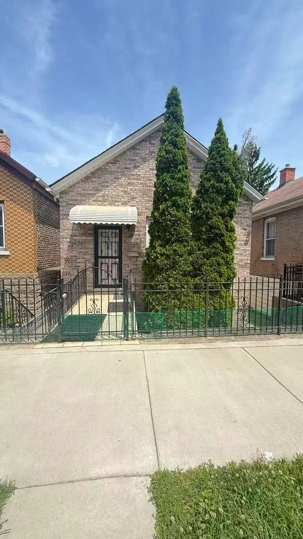 2921 S Throop Street, Chicago, IL 60608 - #1