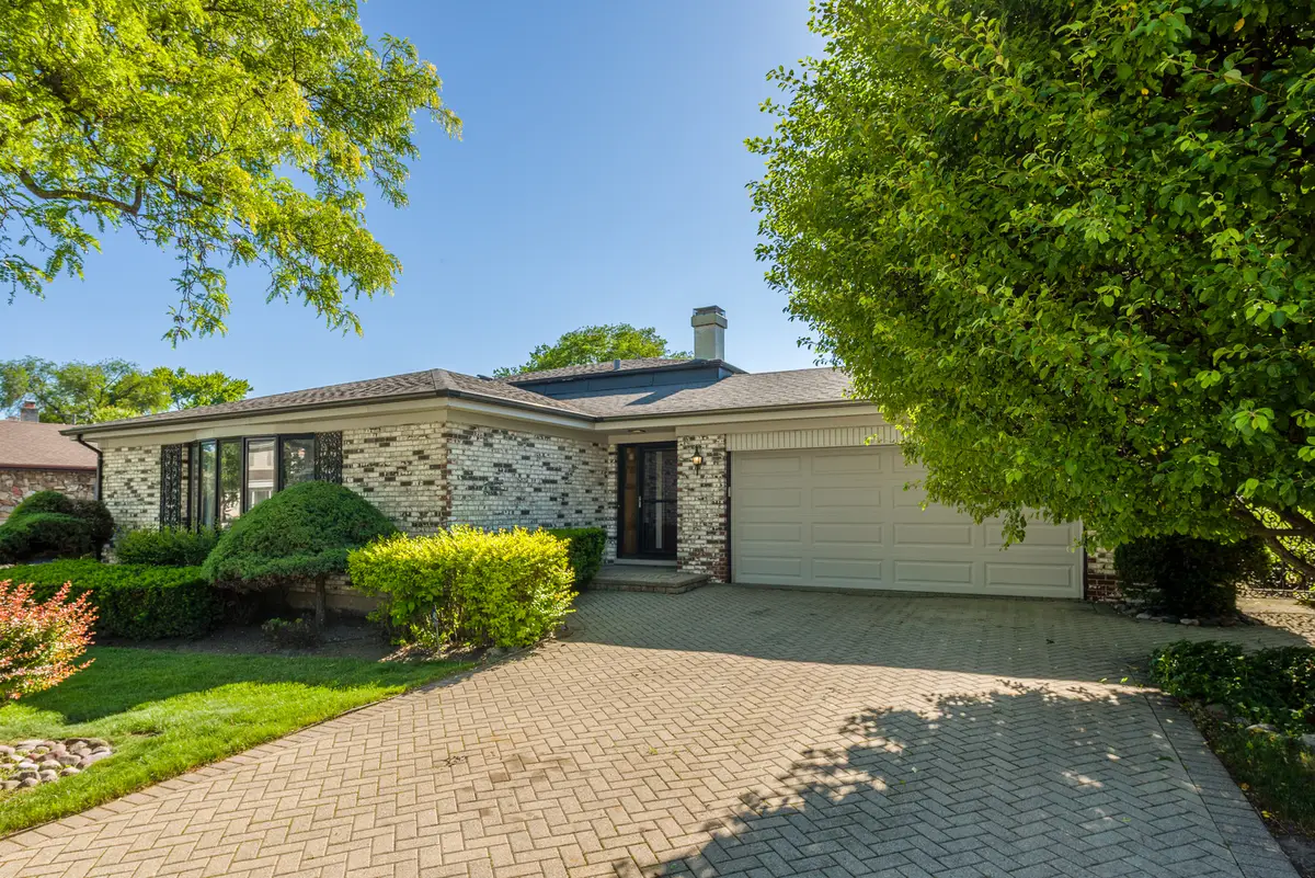 72 Marina Drive, Des Plaines, IL 60016 - #1