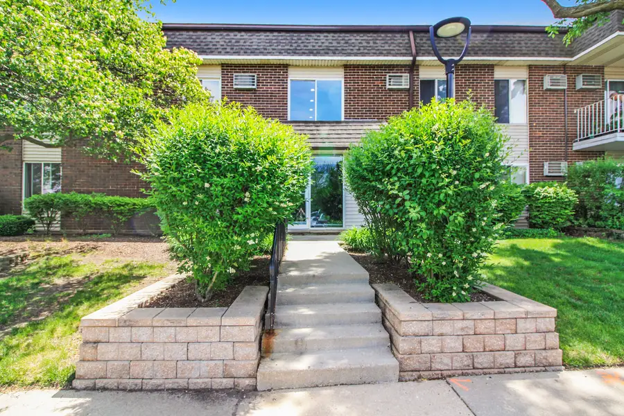 845 Miller Lane #101, Buffalo Grove, IL 60089 - #2