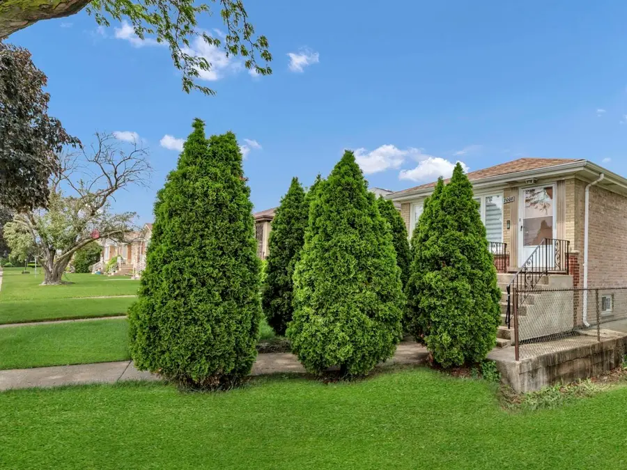 7008 W Montrose Avenue, Norridge, IL 60706 - #2
